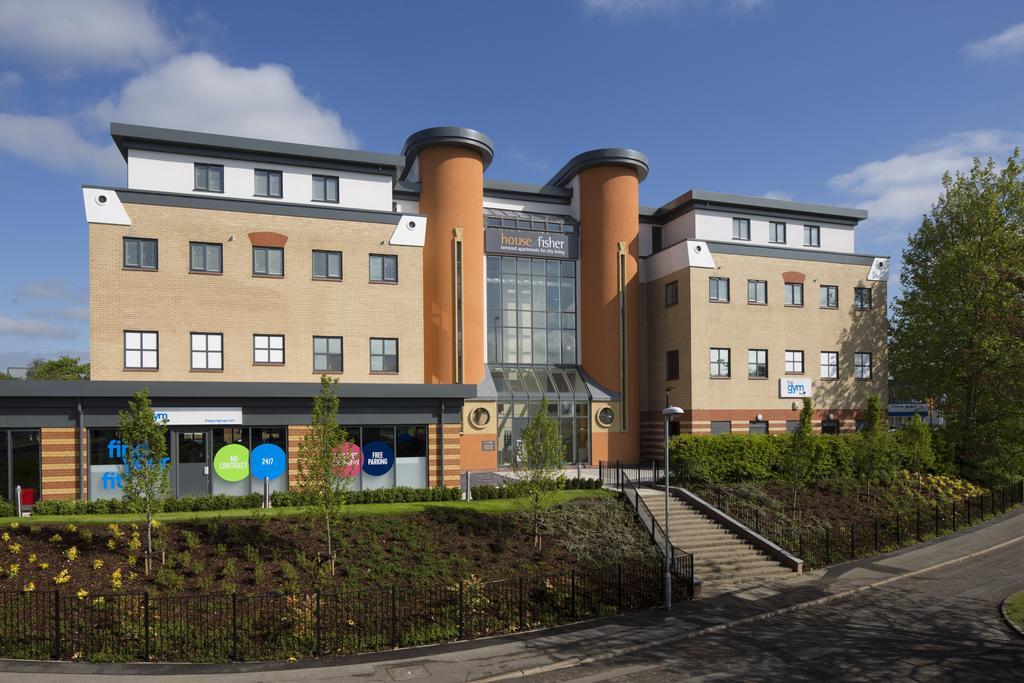 House Of Fisher - Beneficial House Bracknell Bagian luar foto